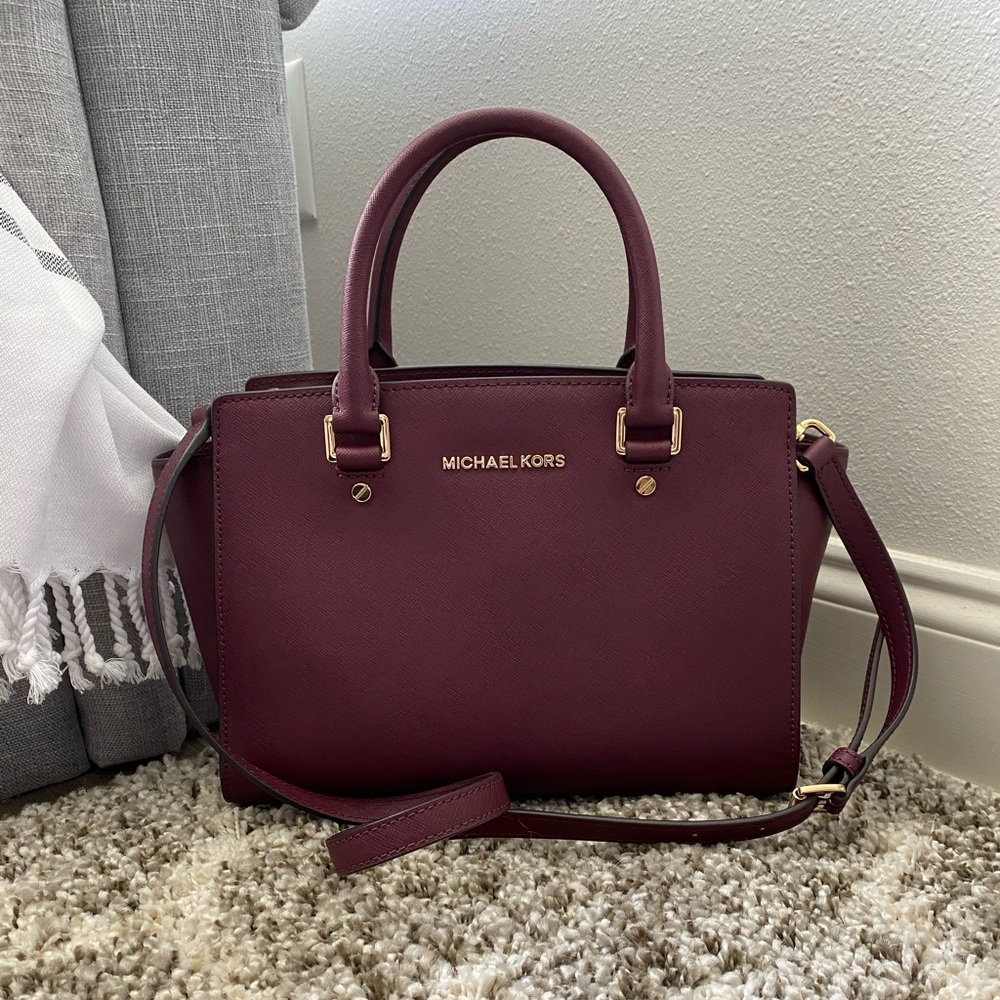 SOLD❌Michael Kors medium Selma satchel